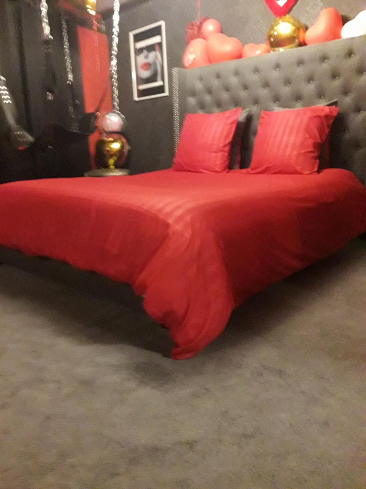 Love Room Le Rouge Et Noir 巴尔 外观 照片
