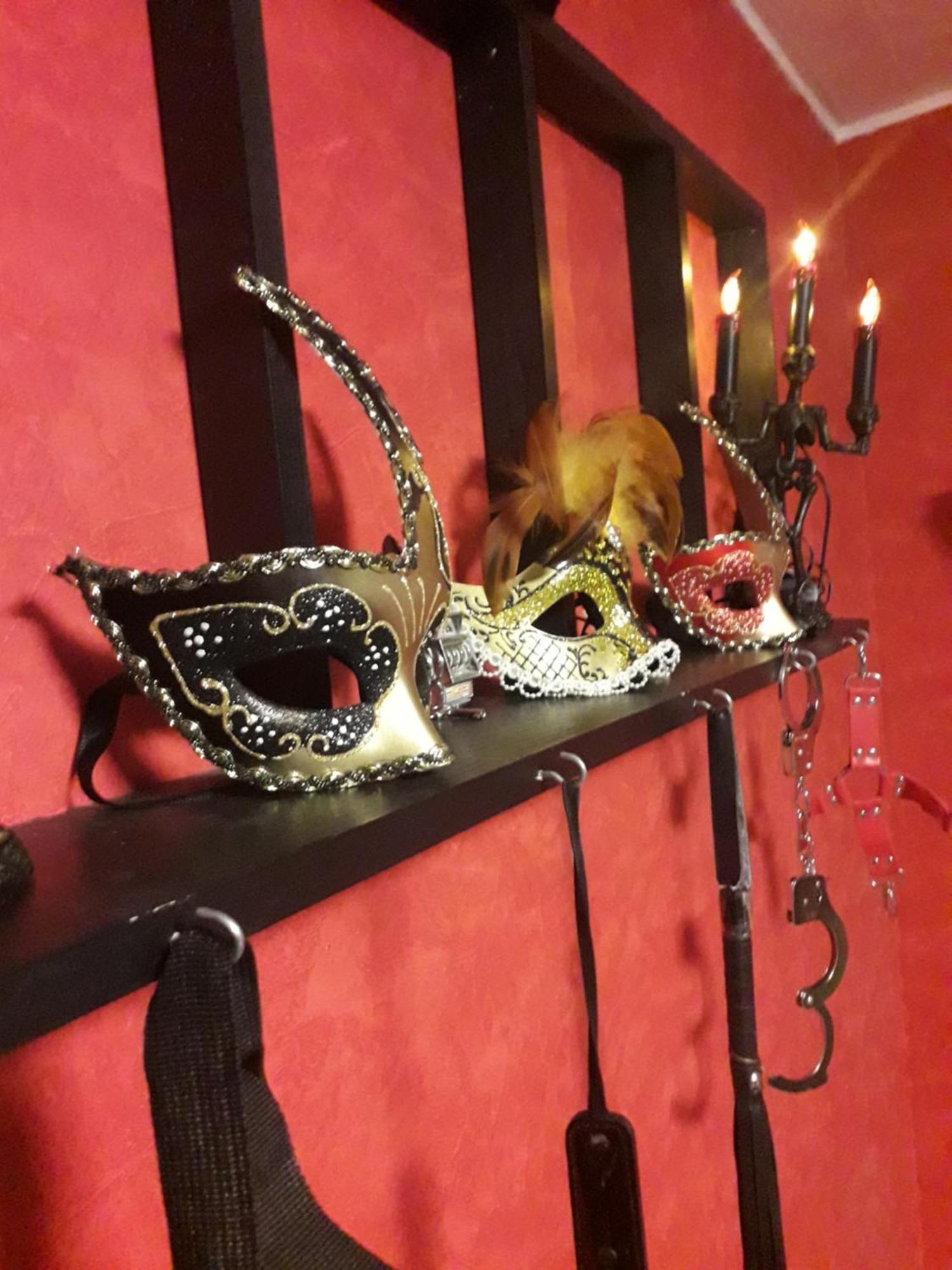 Love Room Le Rouge Et Noir 巴尔 外观 照片